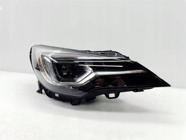 OPEL ASTRA 5 V K 15 PRAWA LAMPA PRZÓD FULL LED EU - 1