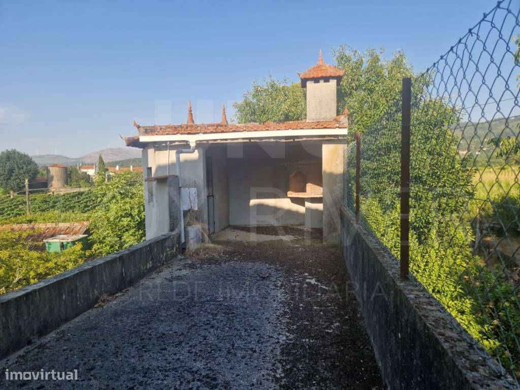 Moradia T4 em Fase de Reconstrução, Fontoura - Valença - Grande imagem: 4/35