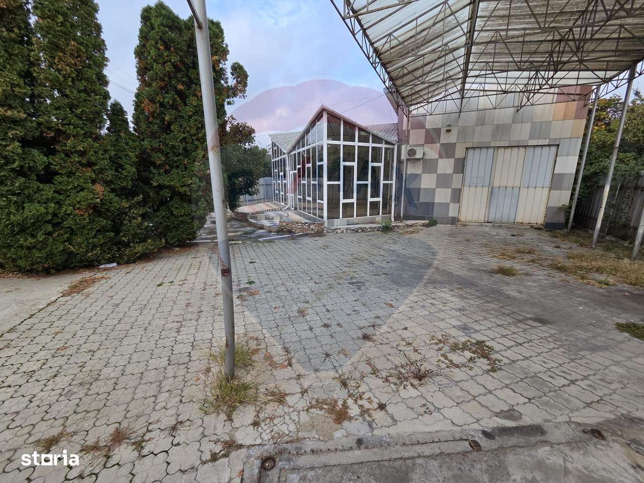 Ansamblu casa de locuit, hala productie ,spatiu de birouri si teren-2