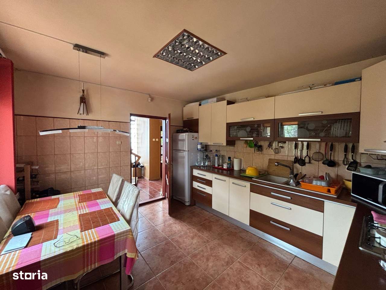 Ungheni - Vanzare casa 5 camere - Str. Principala - Imagine principală: 5/11