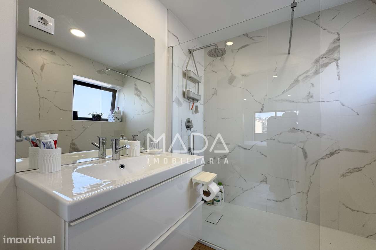 Apart. T3 renovado c/garagem (2 carros) na Av. 31 de Janeiro em Braga-12