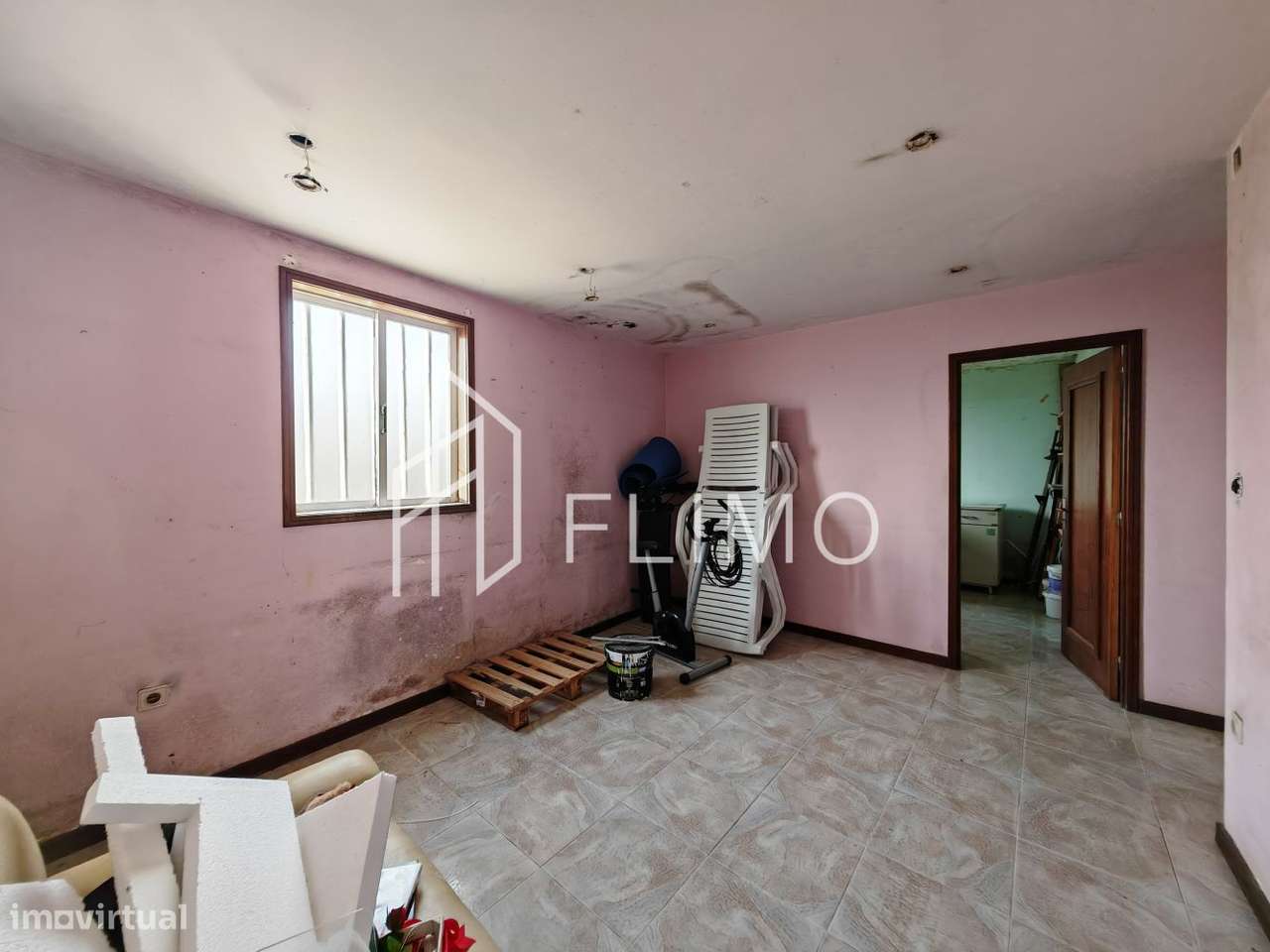 Moradia T4 com potencial Bifamiliar-26