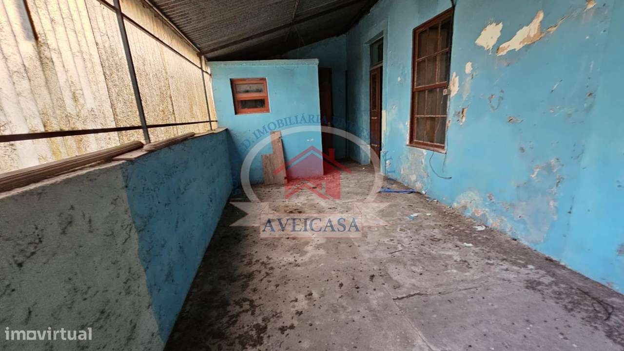 Moradia antiga para recuperar e expandir-15