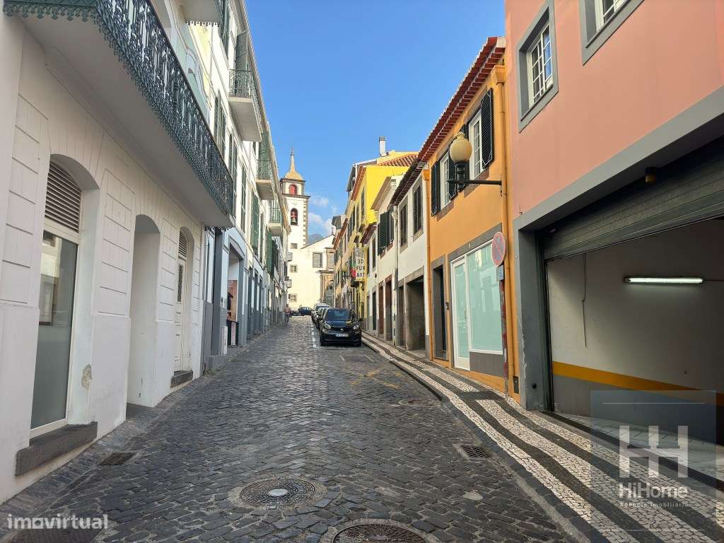 Prédio com projecto para 4 apartamentos no centro do Funchal-6