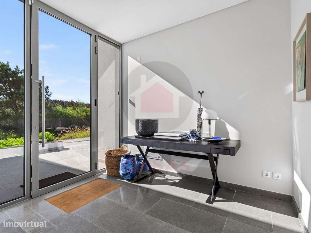 Propriedade contemporânea que combina privacidade, arquitetura e na...-23