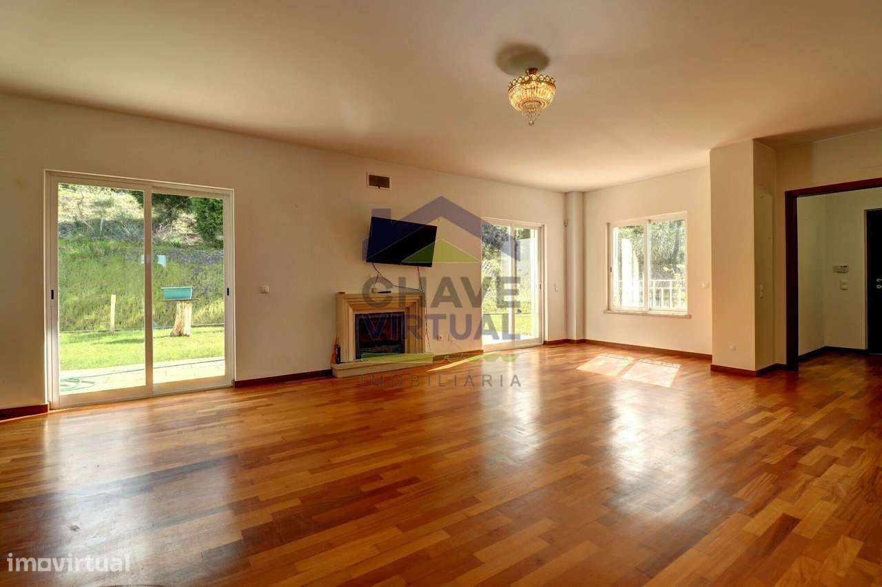 Excelente Moradia V4 Condomínio Privado Torres Vedras - Grande imagem: 4/49