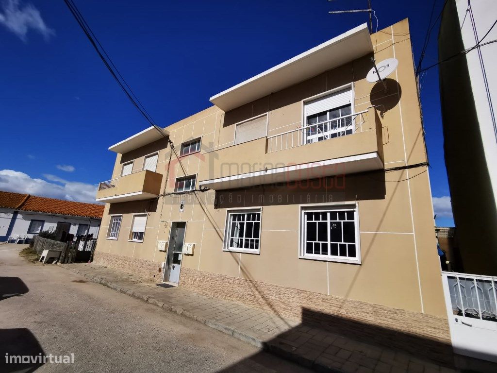 Prédio com 4 apartamentos para venda ...