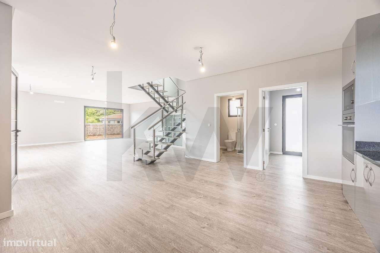 Moradia Moderna T3 | Fração A | São Roque, Funchal | Ilha da Madeira - Grande imagem: 5/29