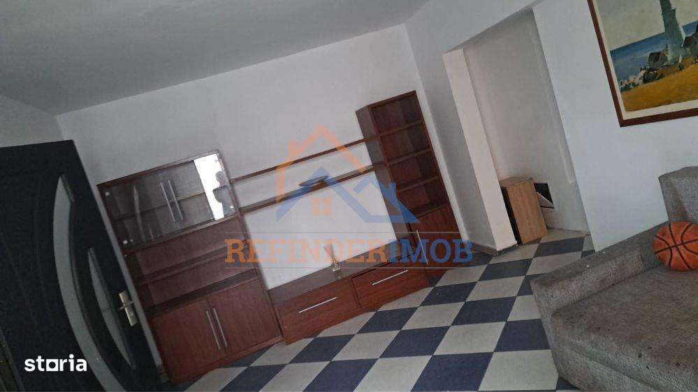 Apartament de vanzare cu 2 camere, zona Calea Mosilor-1
