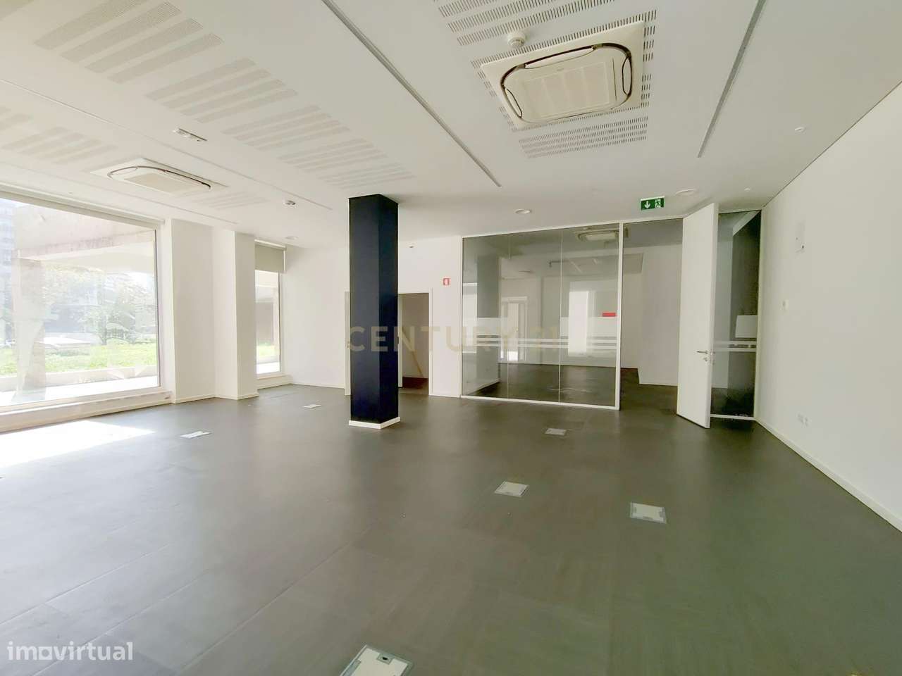 Loja com 346 m2 no Centro da Póvoa de Varzim - Grande imagem: 2/28