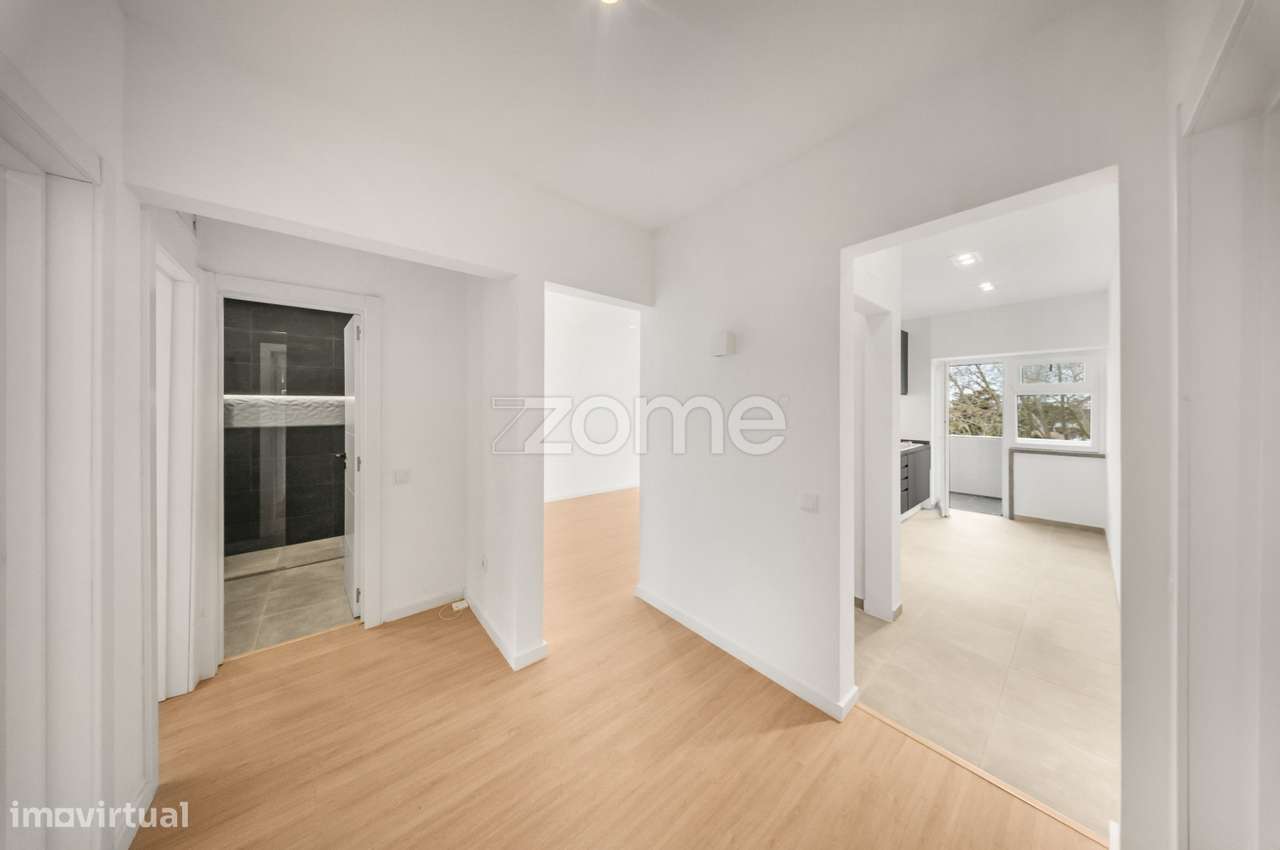 T3 Renovado a 5 Minutos da Praia, São João do Estoril-8