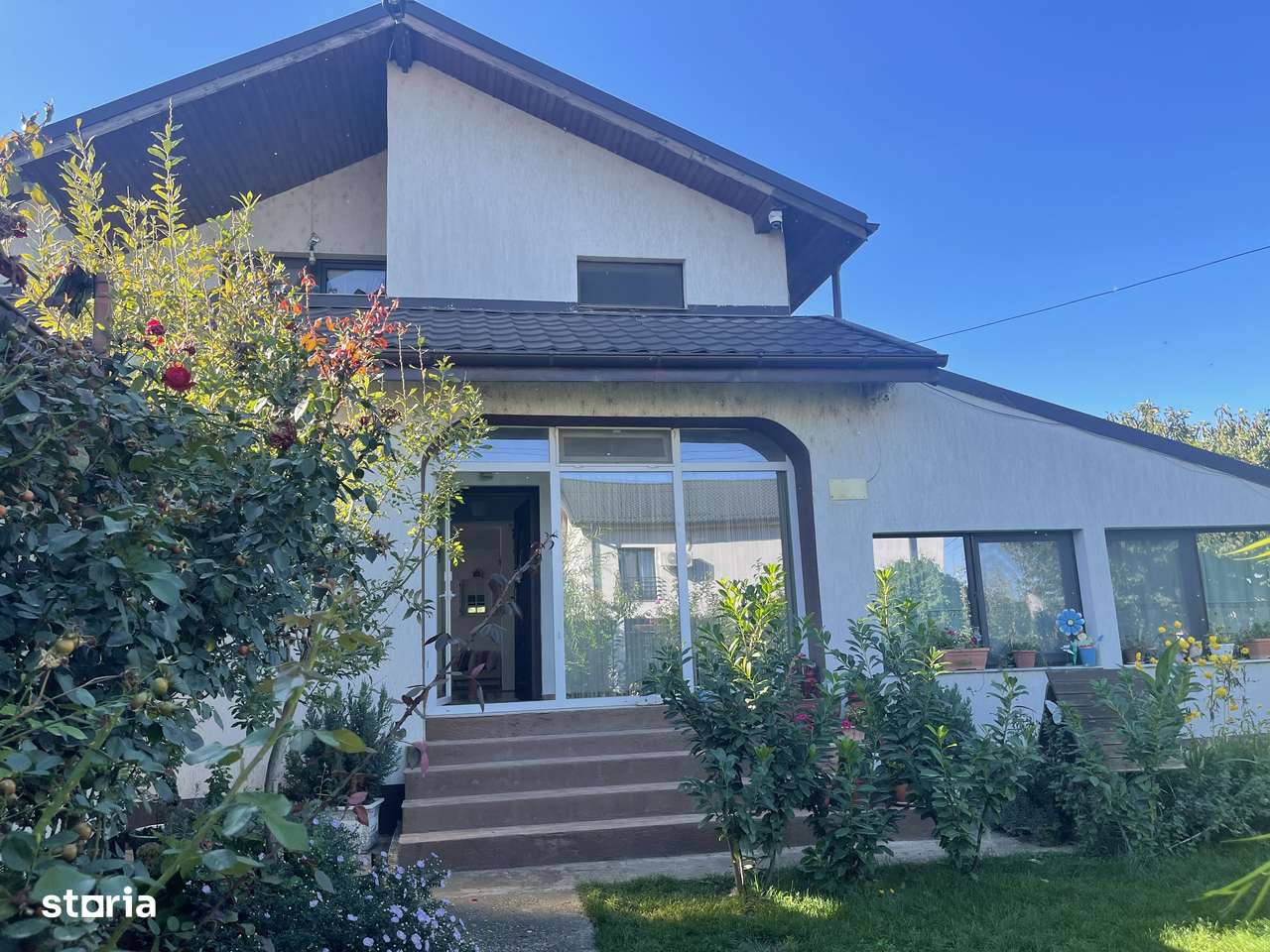 Berceni Centru - Stadion , Vila gata de mutare - Imagine principală: 2/20