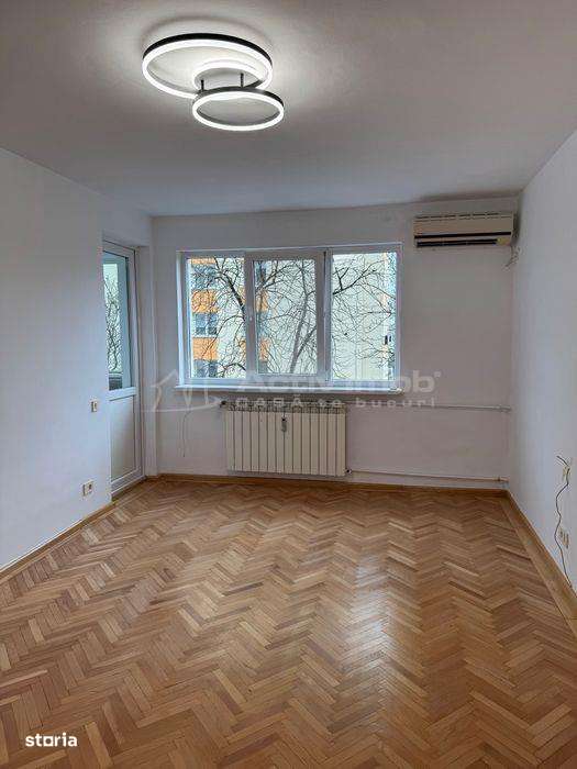 2 camere - semidecomandat - Titan