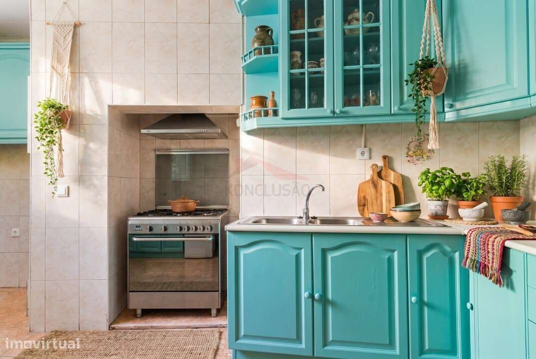 Apartamento em zona histórica de Lisboa-6