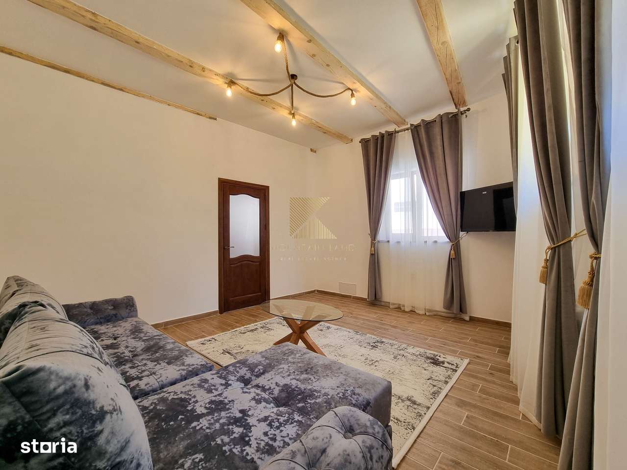 Casă individuală complet renovată, situată în centrul istoric al Brașo-8