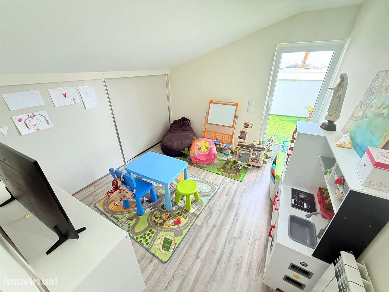 T4+1 Duplex com garagem dupla e terraço privativo-36