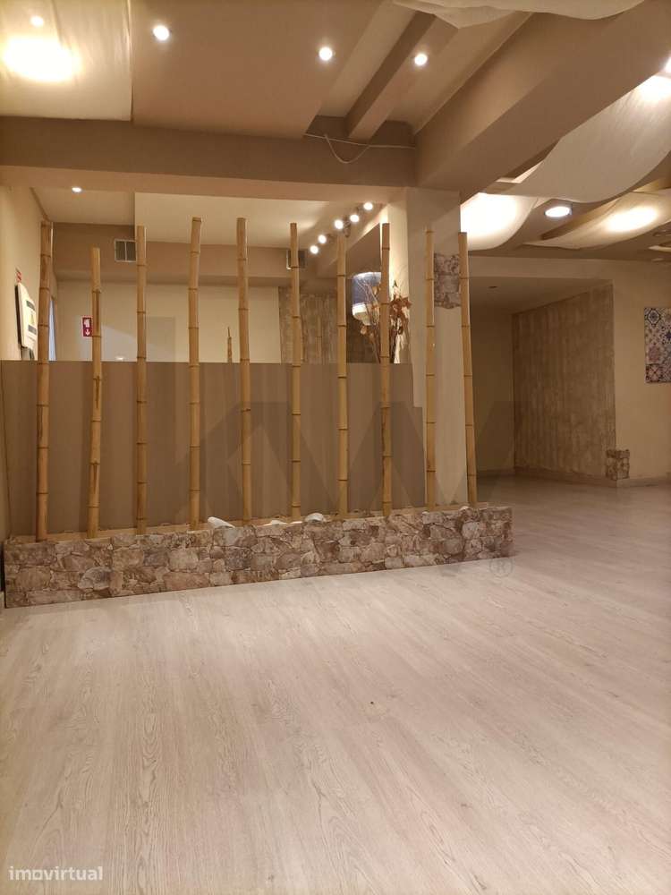 VENDA | ESPAÇO COMERCIAL COM ARRECADAÇÃO – CENTRO DE ALVERCA-24
