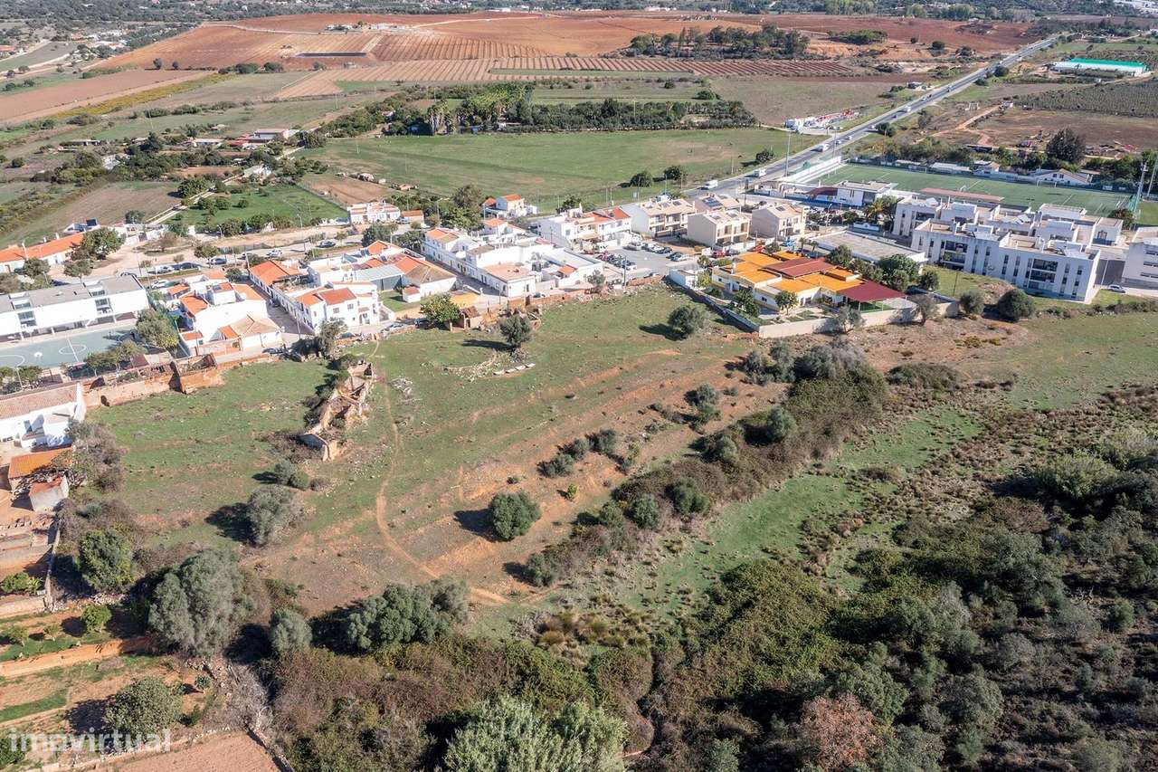 TERRENO COM POSSIBILIDADE DE CONSTRUÇÃO, ODIÁXERE - Grande imagem: 5/7