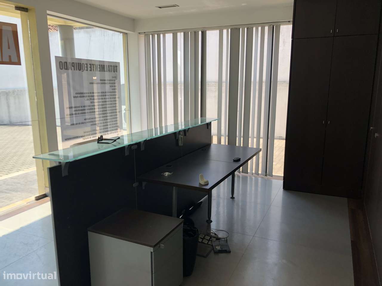 Escritório moderno pronto a funcionar em edifício comercial-serviços - Grande imagem: 5/20