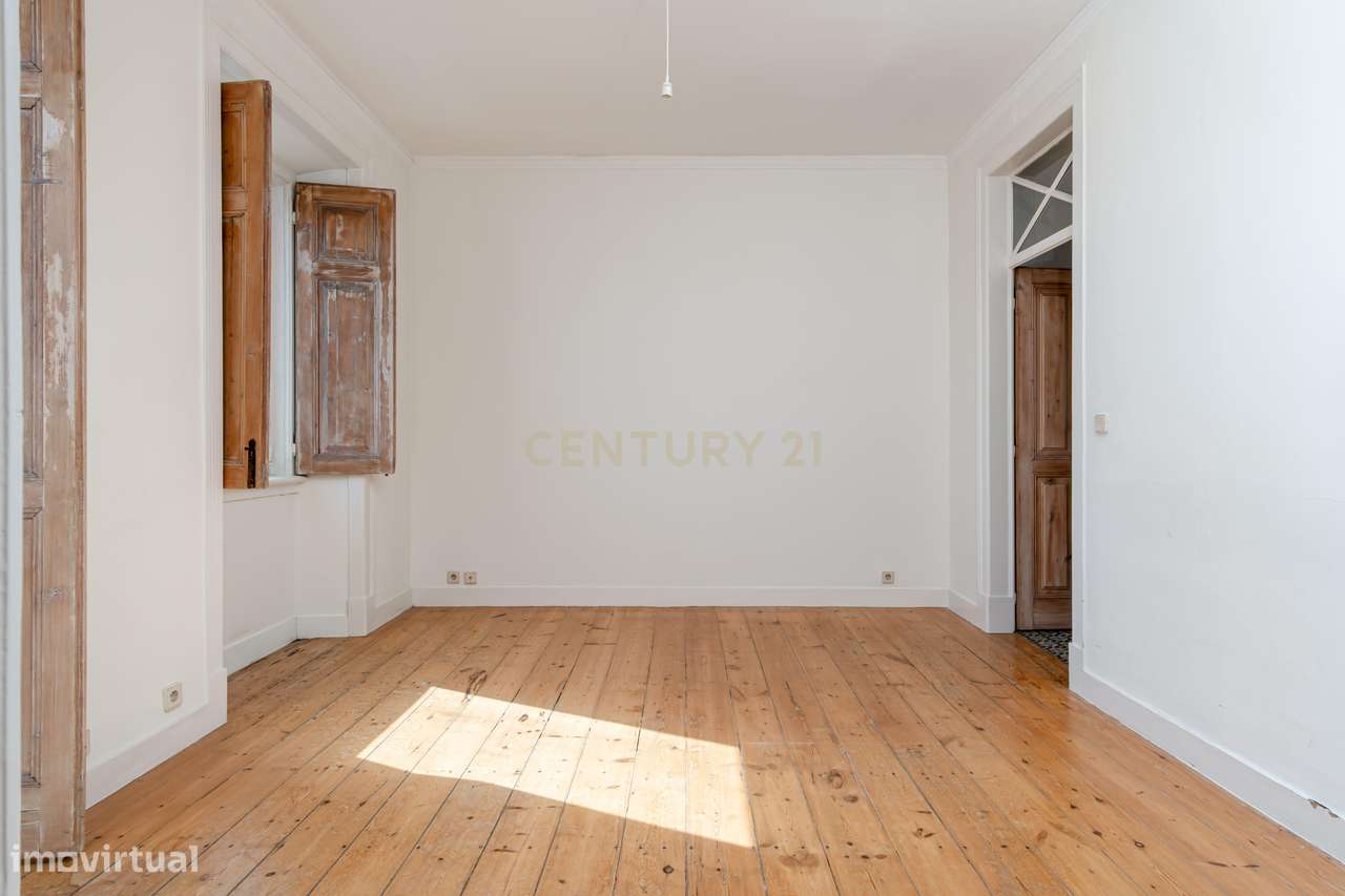 Espetacular apartamento T4 com vista deslumbrante sobre o rio Tejo – C-5