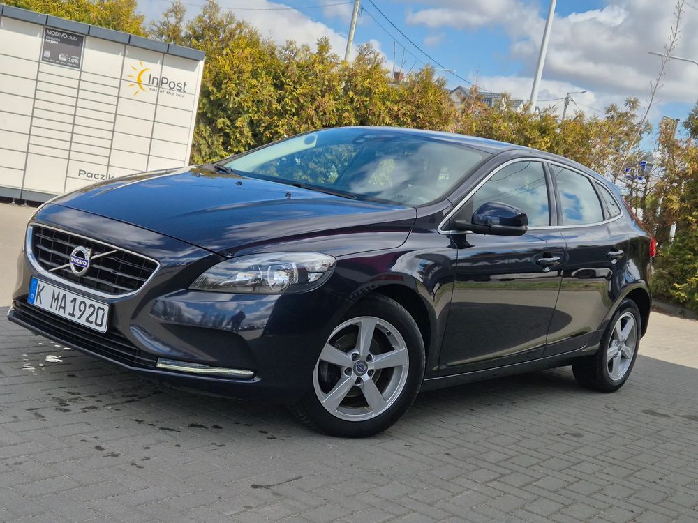 Volvo V40 II D2 Momentum 2015