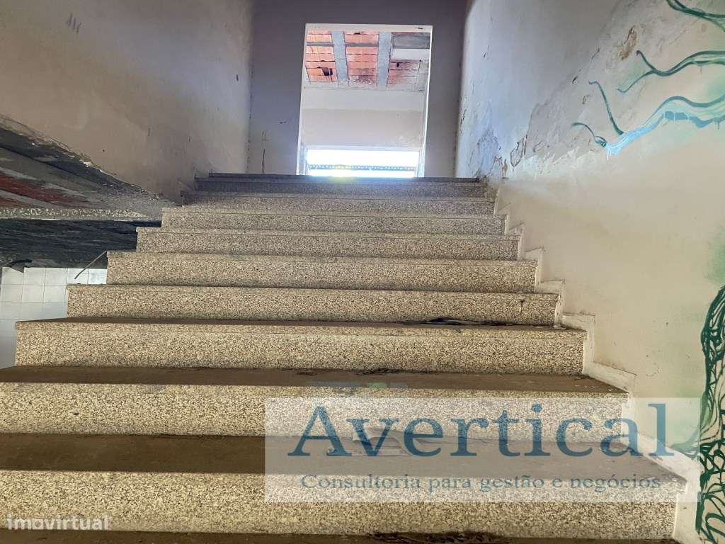 NOVO - Armazém c/ Escritório-6