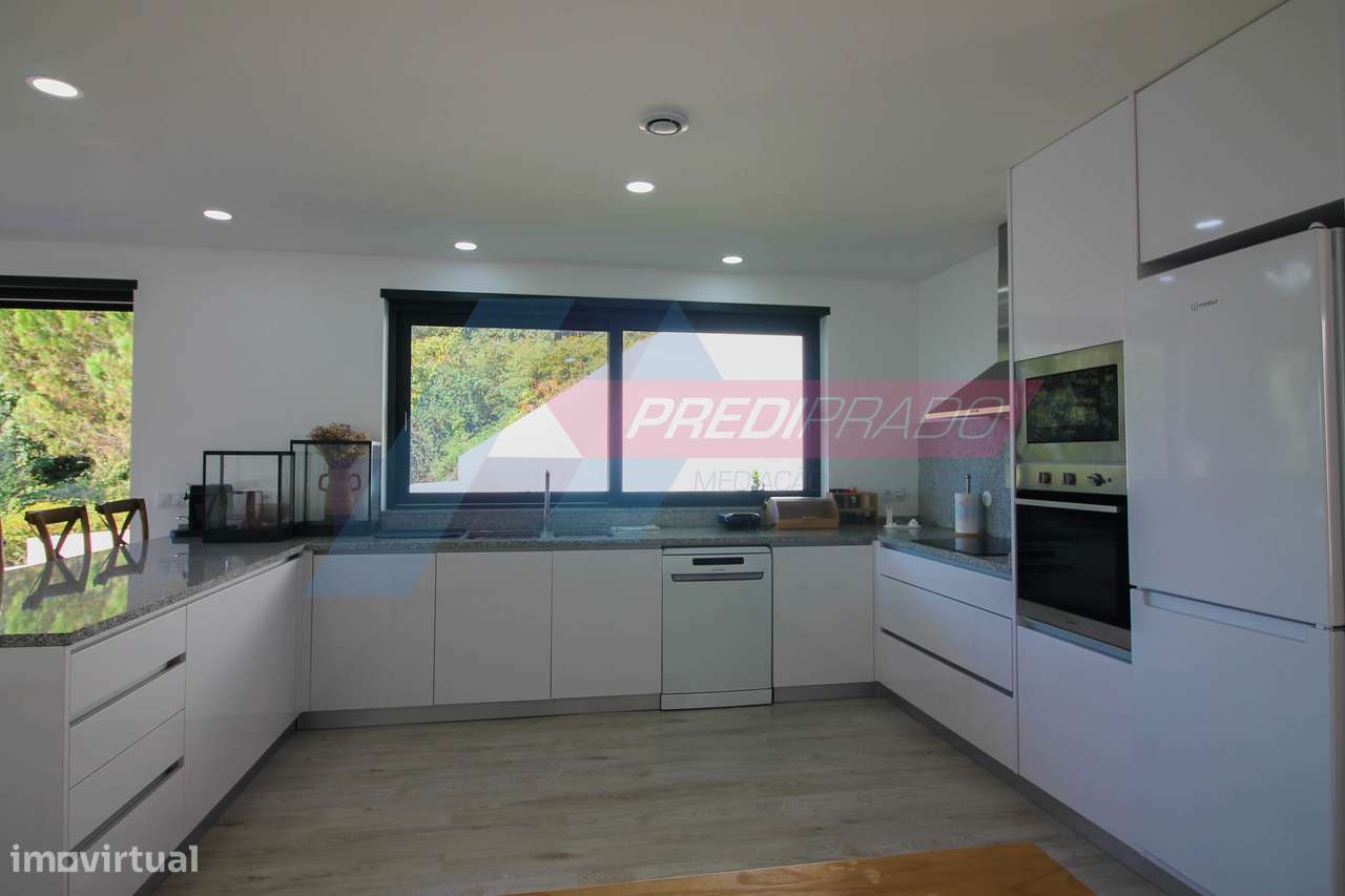 Magnifica Moradia T3 em Gondoriz, Terras de Bouro! - Grande imagem: 4/44