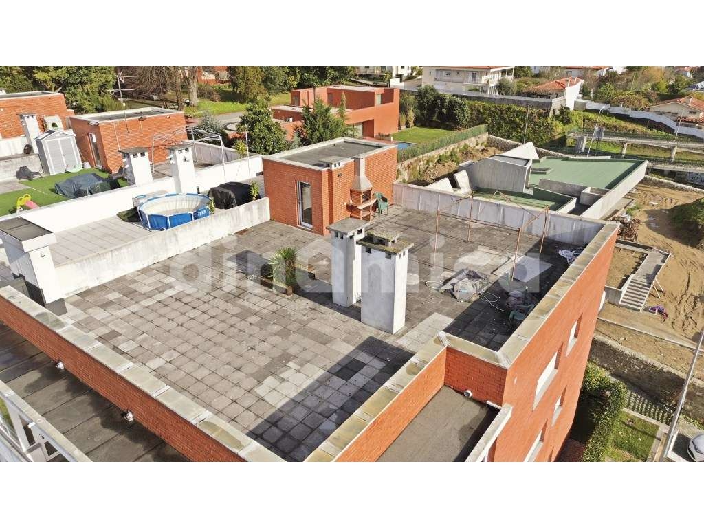 Apartamento T4-24