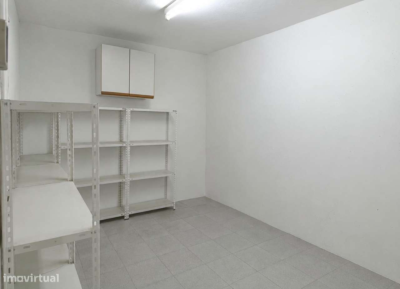 RESERVADA - BOX FECHADA 56 m² - 3 VIATURAS-6