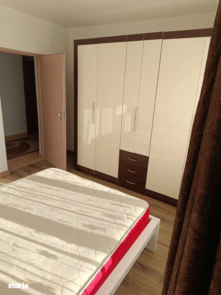 Apartament 4 camere etaj 1 , C.Moldovei-6