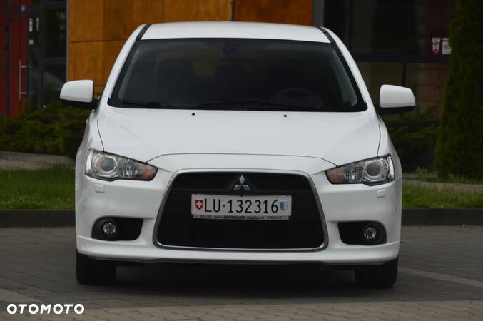 Mitsubishi Lancer 1.6 Invite - 2