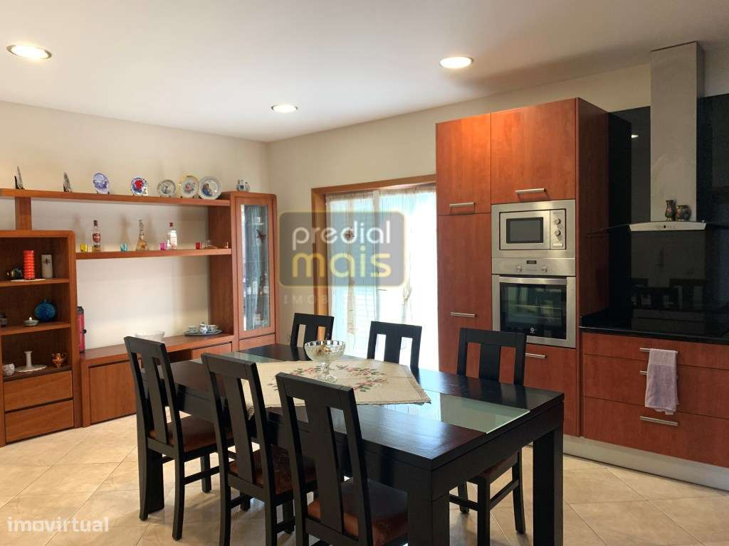 MORADIA T3+1 c/ Nova-1