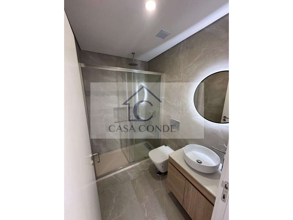 Moradia Geminada T4 c/Piscina-5