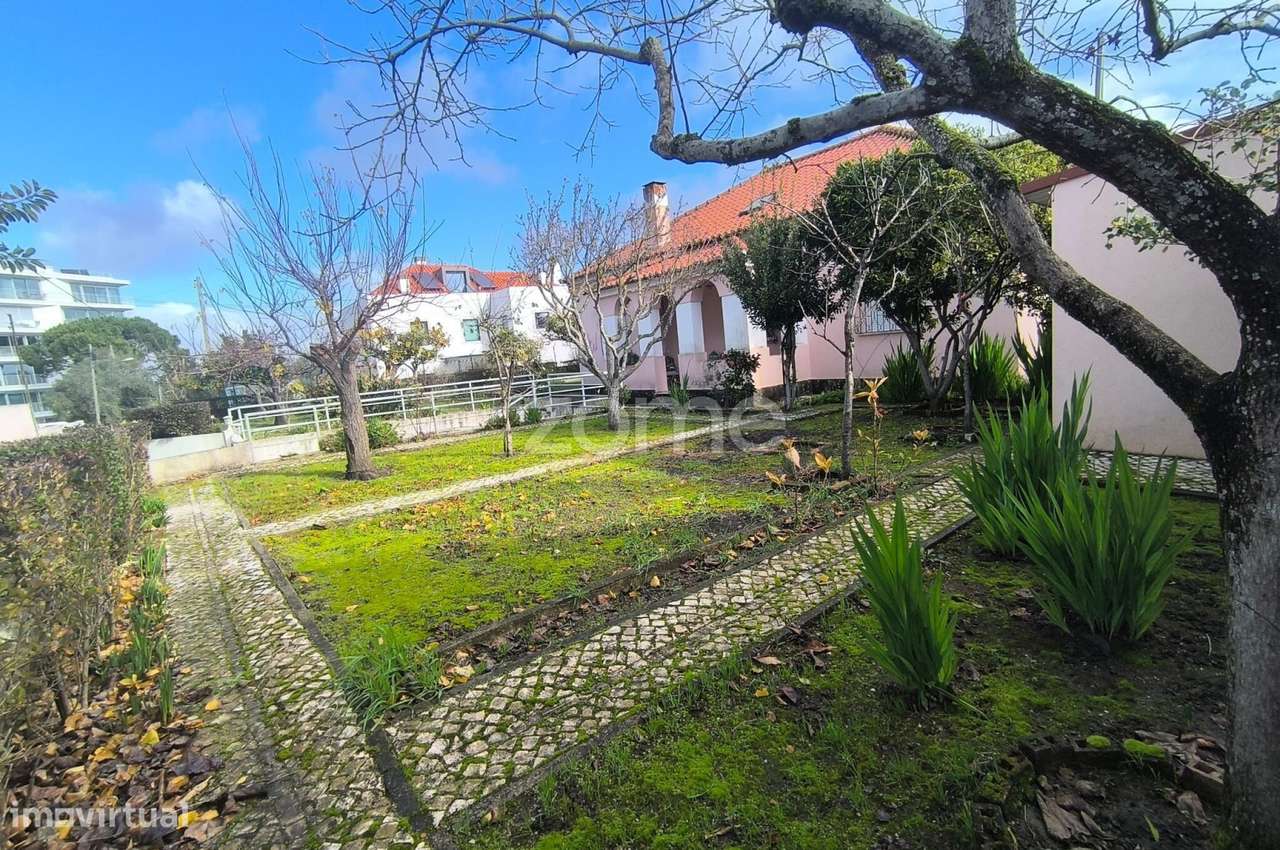 Moradia T4 unifamiliar Carnide-46