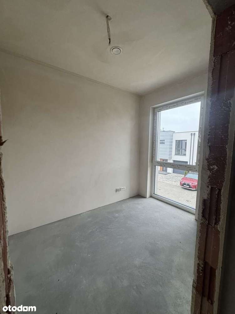 Nowoczesny dom z miejscem postojowym i klimatyzacją pod Warszawą - Pełny obrazek: 5/17