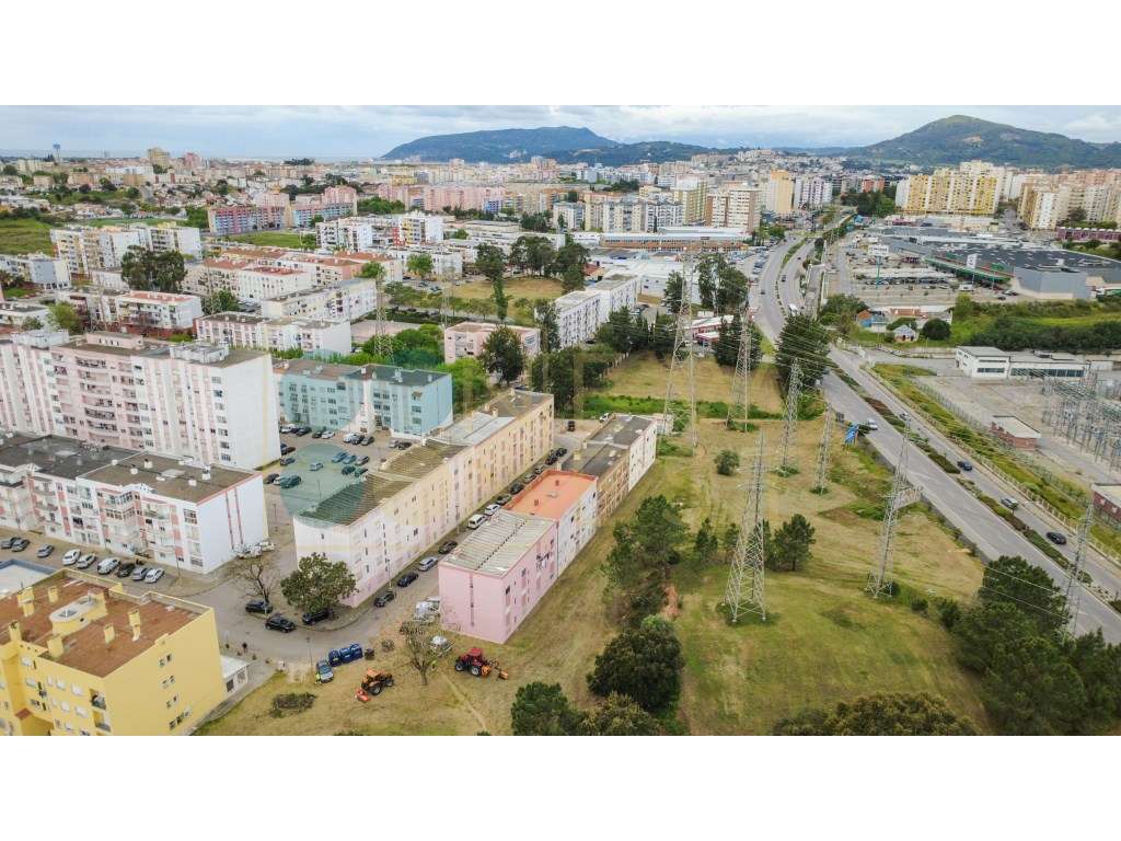 Apartamento T3 pronto a habitar | Vale do Cobro, Setúbal-36