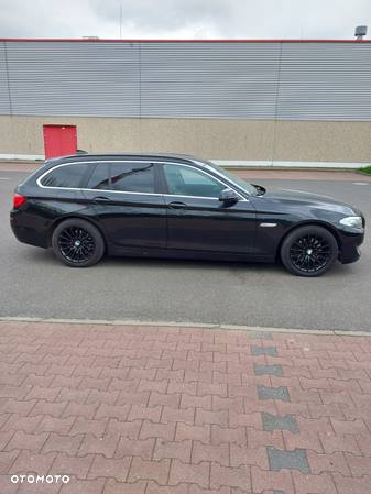 BMW Seria 5 520d Touring - 4