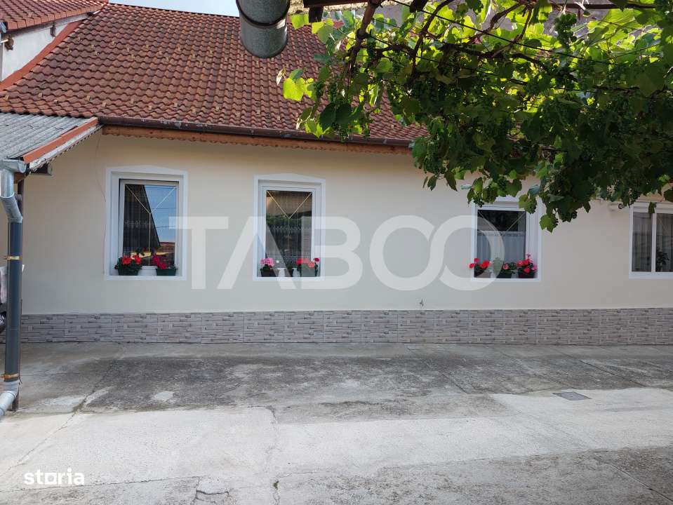 Casa 109 mp 4 camere pivnita terasa loc parcare curte comuna Cisnadie - Imagine principală: 1/19