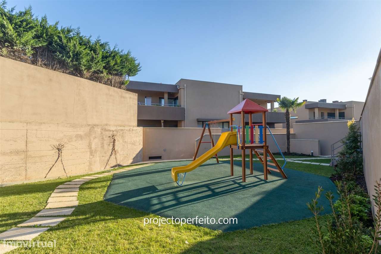 Moradia T3 em Condomínio Fechado com piscina - Grande imagem: 4/32