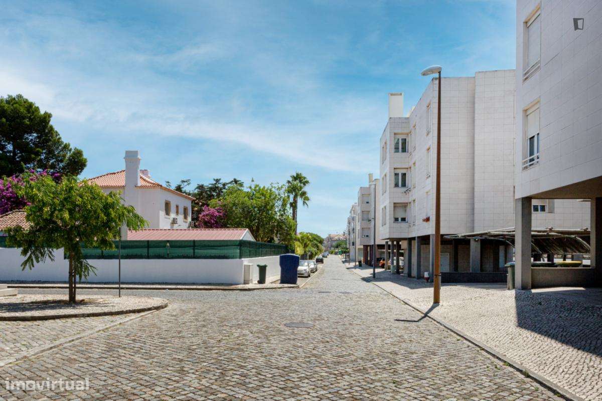 Apartamento com 1 quartos - localizado em Restelo Lisbon - Grande imagem: 4/6