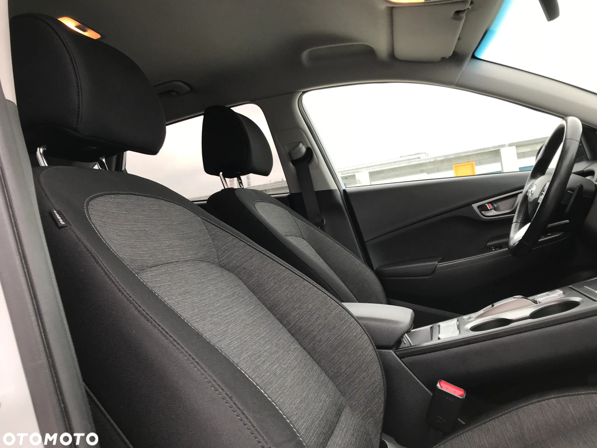 Hyundai Kona Electric 39kWh Premium - 24