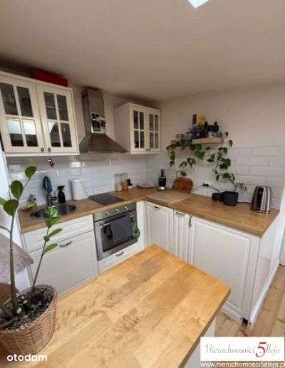 2 pokoje ul Żurawia 2000 roku Jeżyce