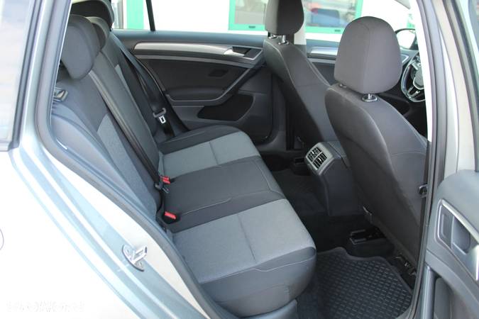 Volkswagen Golf VII 1.2 TSI BMT Comfortline - 12