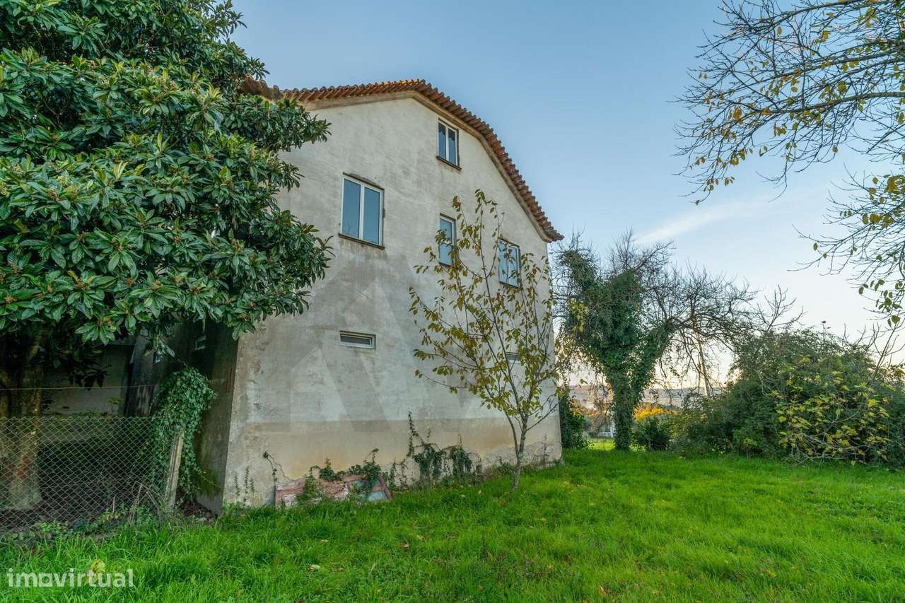 Moradia Geminada em Queirã | Boas Áreas | Privacidade | Para Renovar - Grande imagem: 5/54