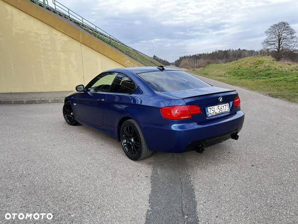 BMW Seria 3 335xi - 33