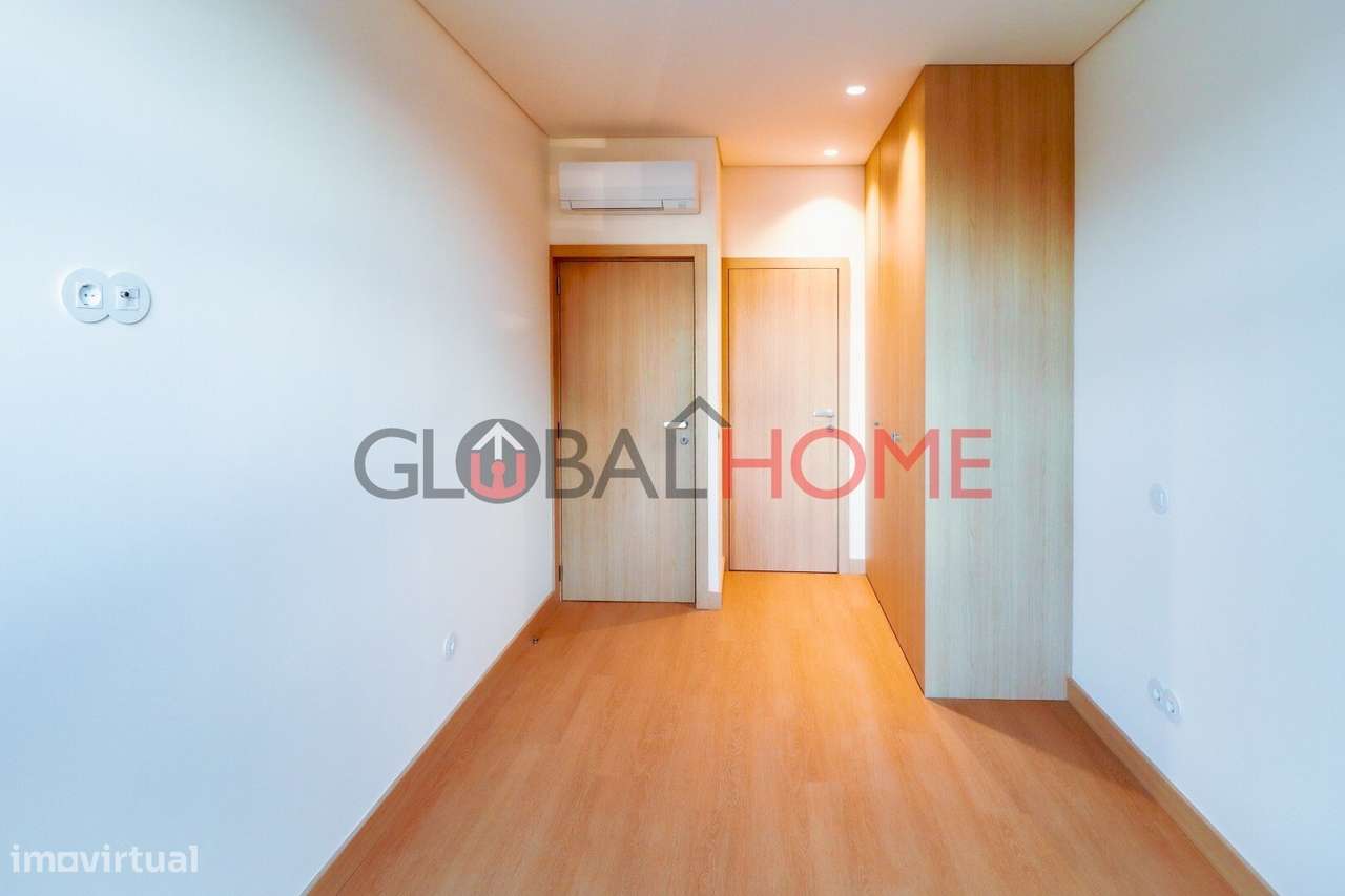 Apartamento T2 Renovado com Terraço em Fânzeres-30