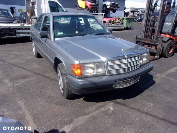 LISTWA SZEROKA drzwi KOMPLET MERCEDES 190 W201 - 1