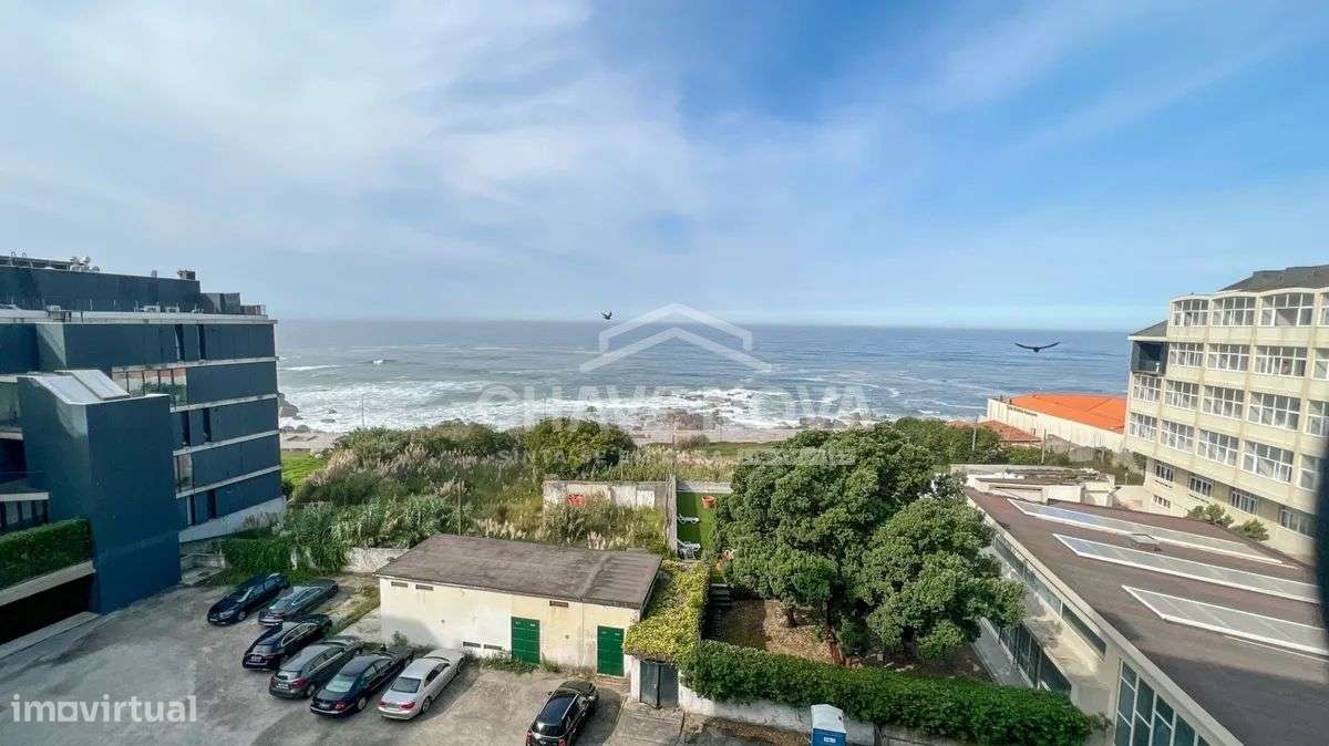 T2 novo com garagem e varanda em Gaia-32