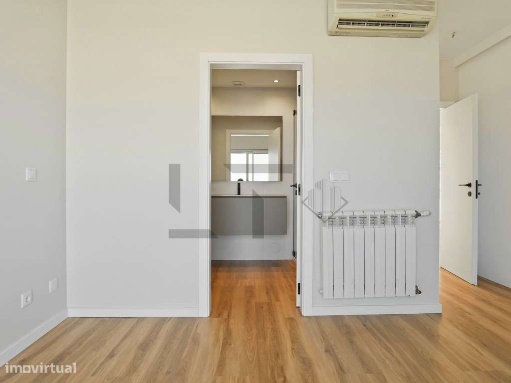 Penthouse T3 (possível T4) com Terraço, plena vista Rio e Garagem, ...-27