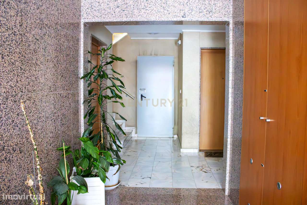 T1+1 Urb Qta da Areeira, Camarate-17